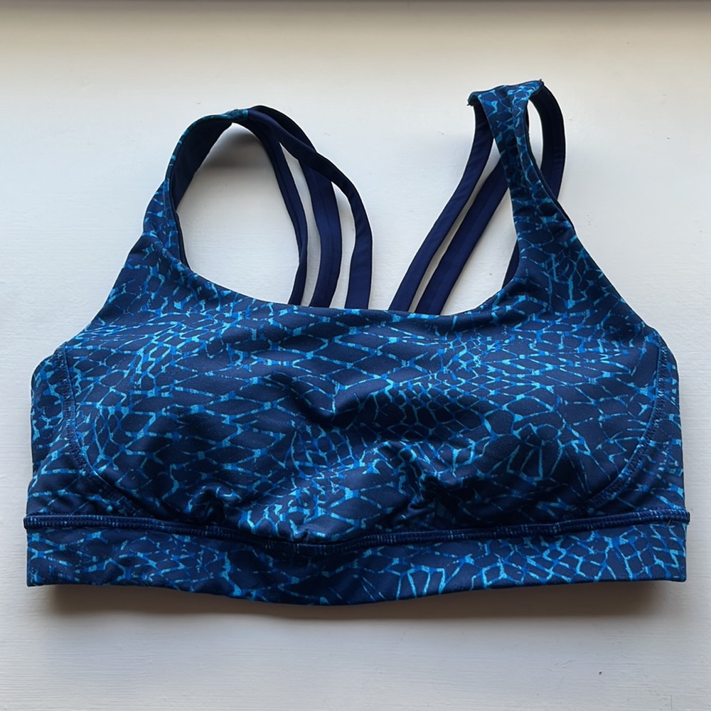 Lululemon sports bra